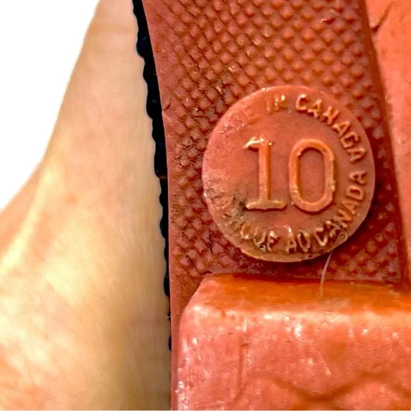 Kids Unisex Canada-made Waterproof Rubber Rain Boots, Black - size 10 - Picture 4 of 8